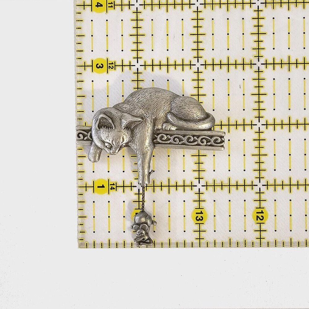 Whimsical Cat Brooch with Mouse Charm JJ Jonette Jewerly Company Pewter Brooch - Picture 3 of 3